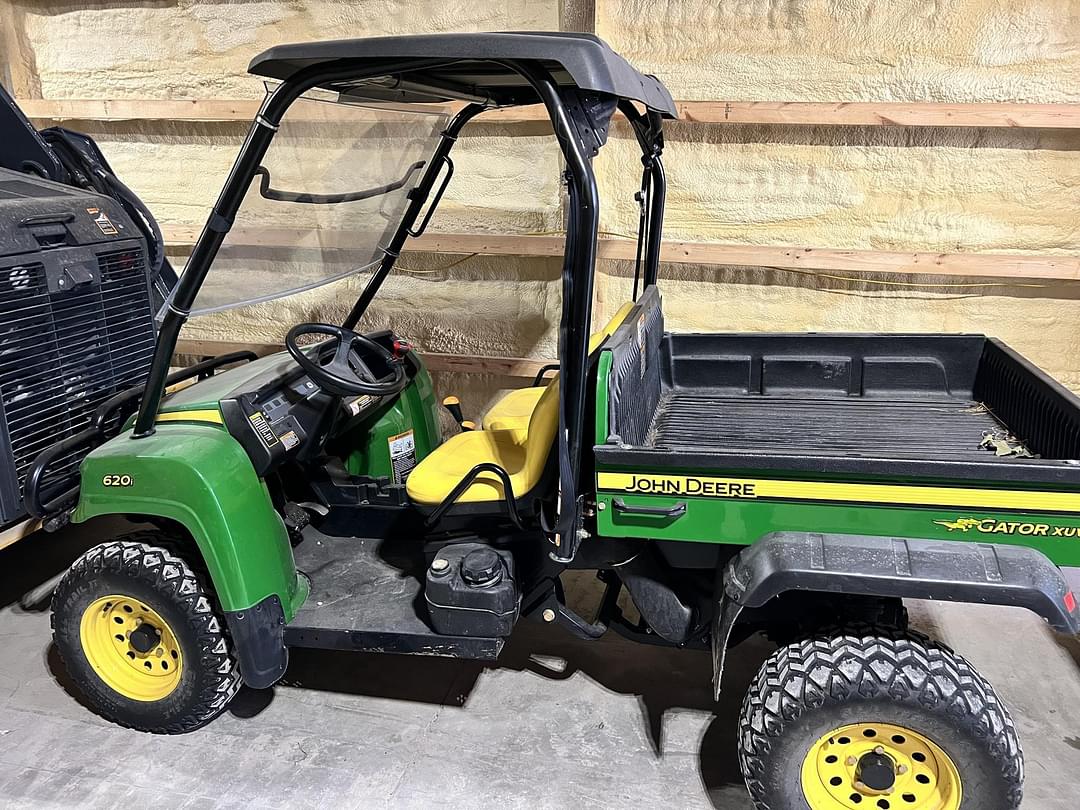 Image of John Deere Gator XUV 620i Primary image