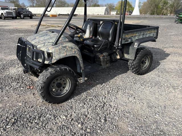 Image of John Deere Gator XUV 620i equipment image 1