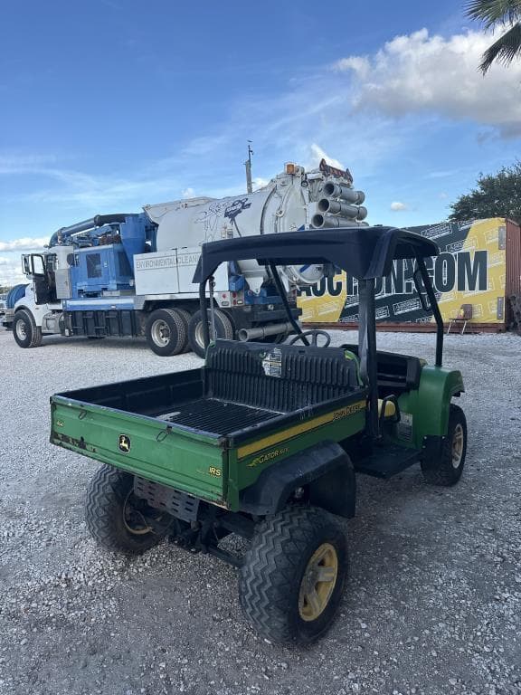 Image of John Deere Gator XUV 620i equipment image 2