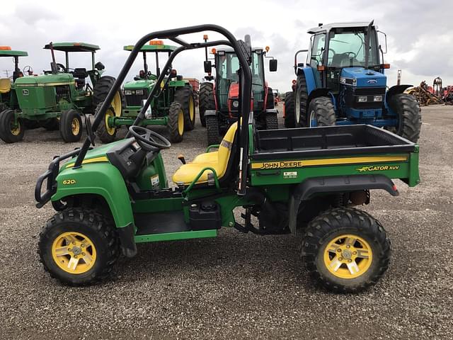 Image of John Deere Gator XUV 620i equipment image 2