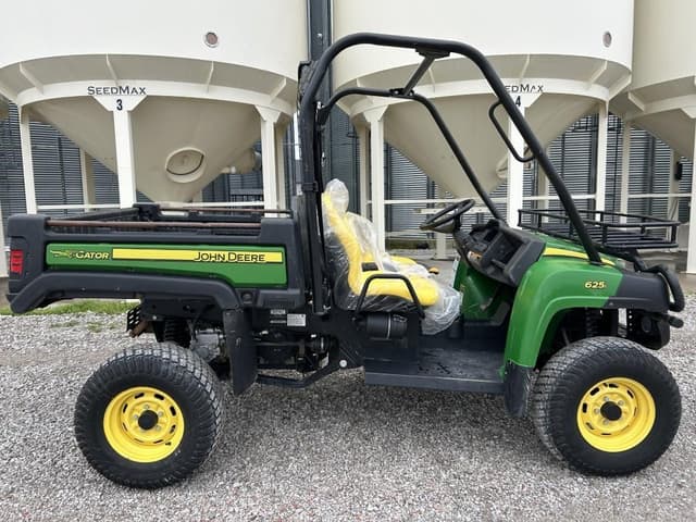 Image of John Deere XUV 625i equipment image 3