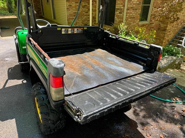 Image of John Deere Gator XUV 825i equipment image 2