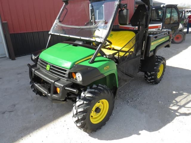 Image of John Deere Gator XUV 825i equipment image 4