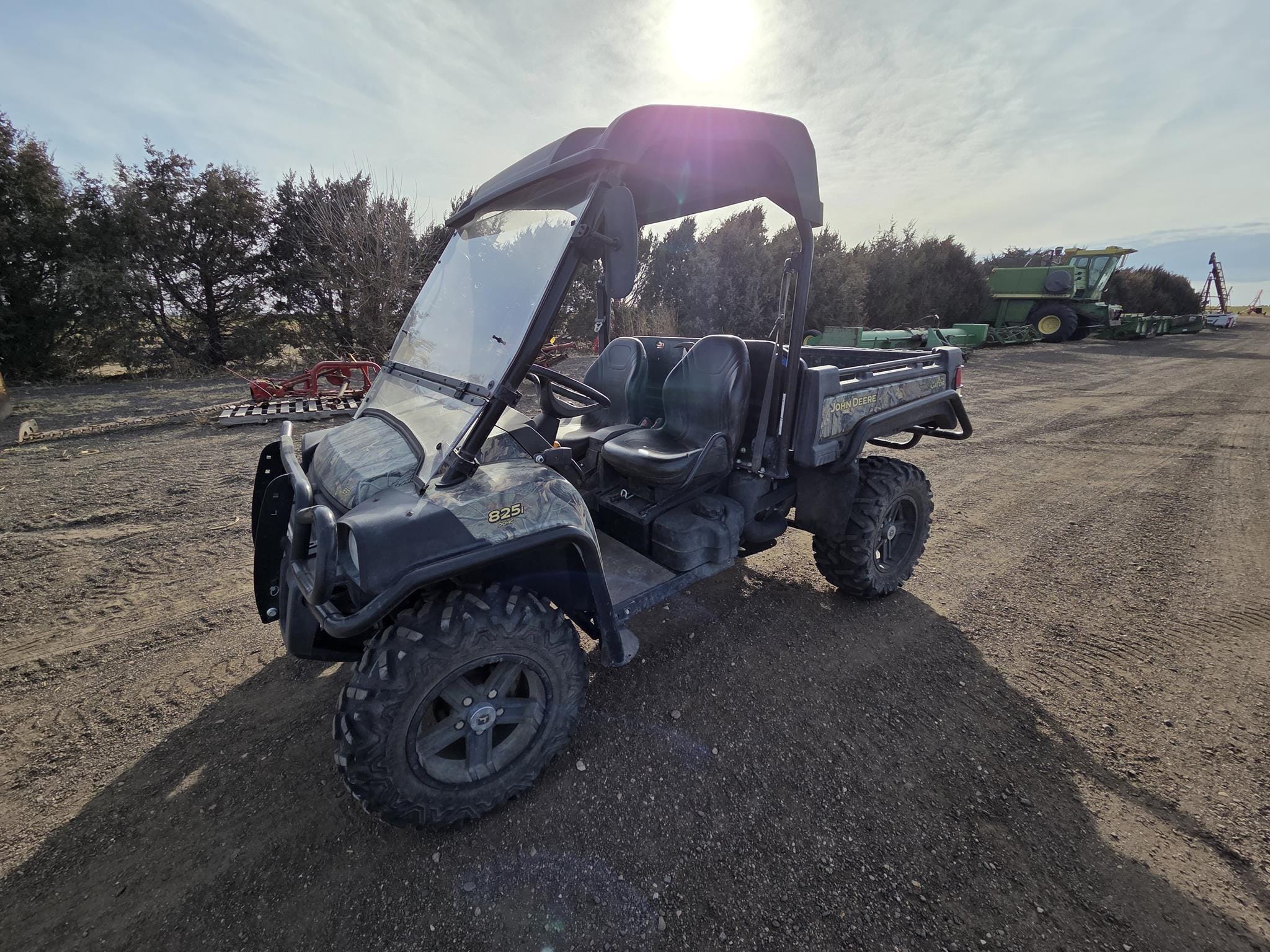 John Deere Gator XUV 825i Equipment Image0