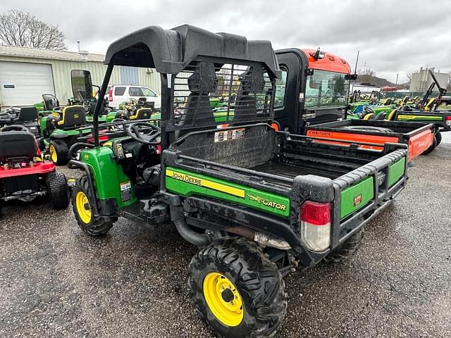 Image of John Deere Gator XUV 825i equipment image 1