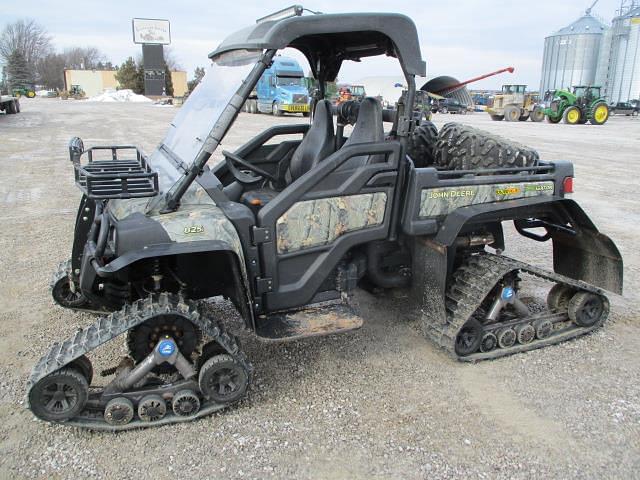 John Deere Gator XUV 825i Equipment Image0