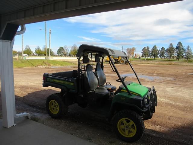 Image of John Deere Gator XUV 825i equipment image 2