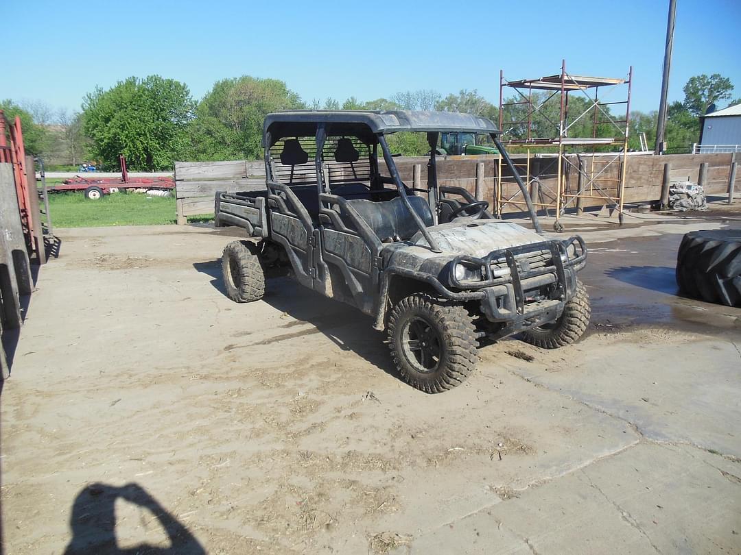 Image of John Deere Gator XUV 825i S4 Primary Image