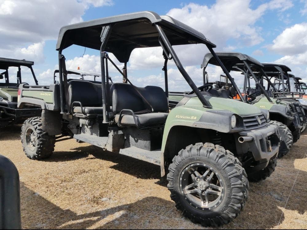 Image of John Deere XUV 825M S4 Primary image