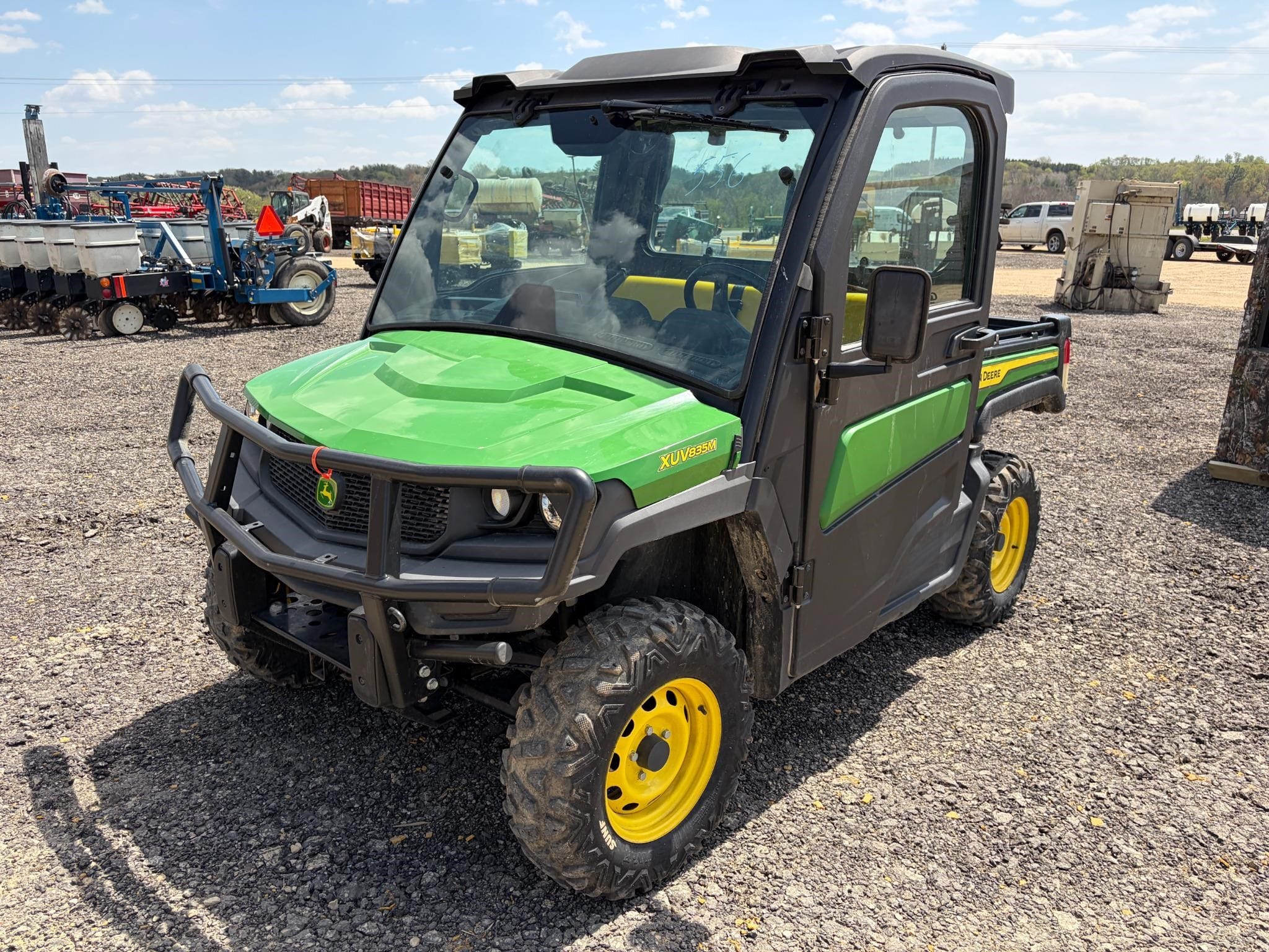 2021 John Deere XUV 835M Equipment Image0
