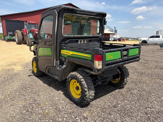 Image of John Deere XUV 835M equipment image 1