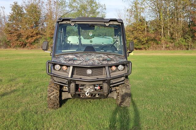 Image of John Deere XUV 835M equipment image 1