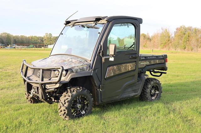 Image of John Deere XUV 835M equipment image 2