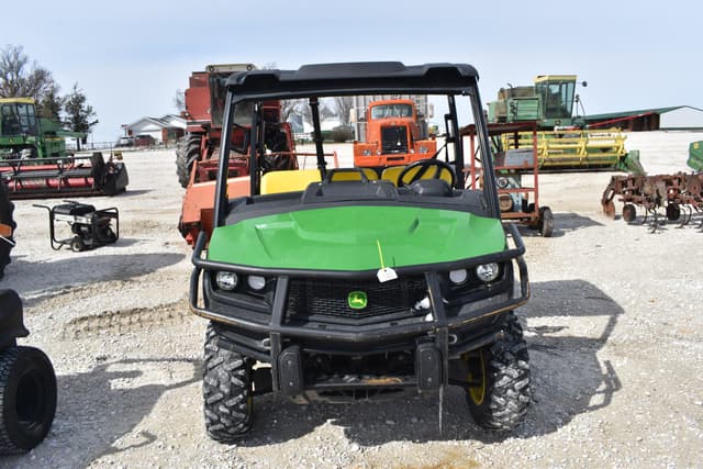 Image of John Deere XUV 835M equipment image 2