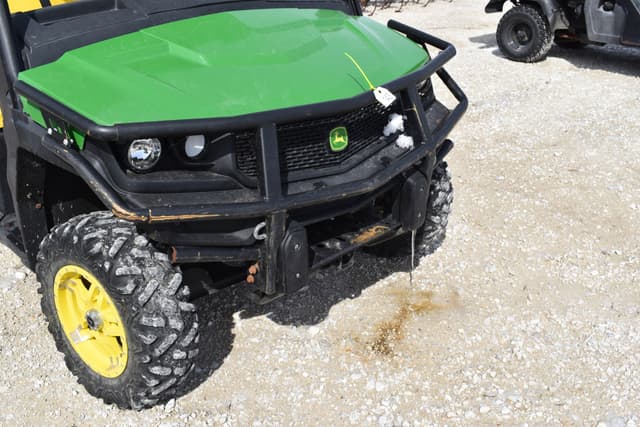 Image of John Deere XUV 835M equipment image 4