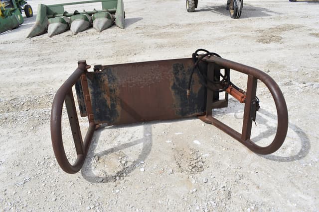 Image of John Deere XUV 835M equipment image 1