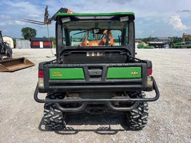 Image of John Deere XUV 835R equipment image 3