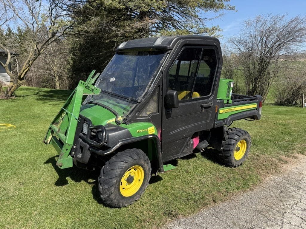 John Deere Gator XUV 855M Equipment Image0