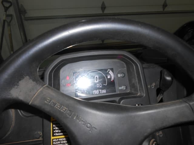 Image of John Deere XUV 865M equipment image 3