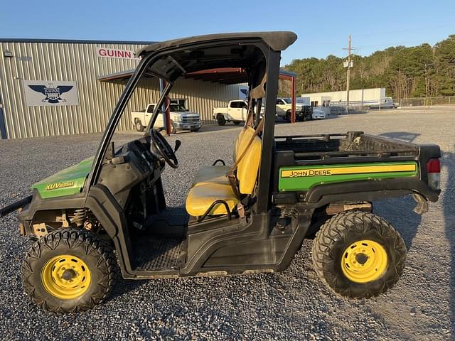 Image of John Deere XUV 835M equipment image 1