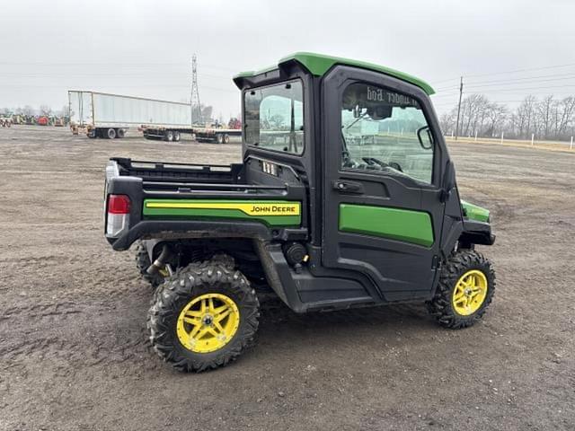 Image of John Deere XUV 835R equipment image 3