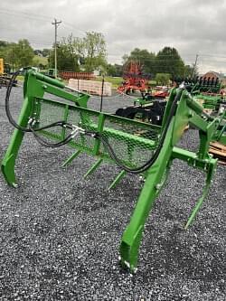 Image of John Deere Grapple Image 0