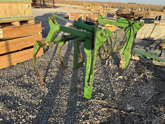 Image of John Deere Grapple equipment image 2