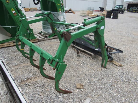 Main image John Deere Grapple