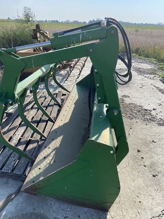 Main image John Deere Bucket Grapple