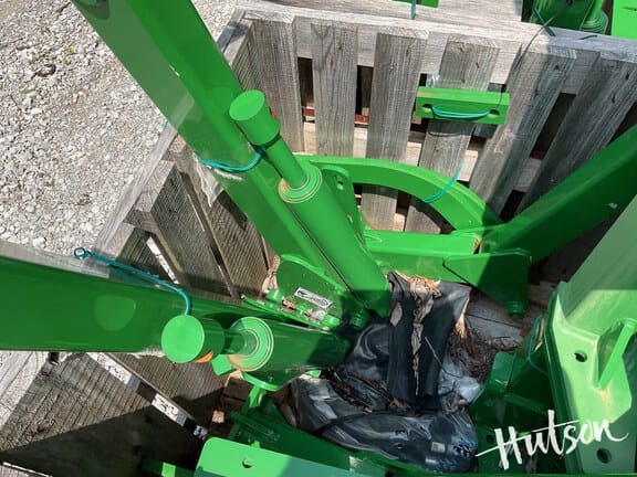 John Deere 660R Equipment Image0
