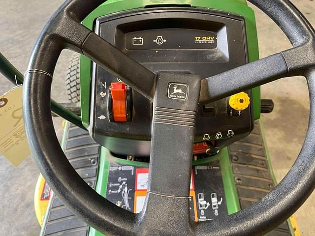 Image of John Deere GT262 equipment image 3