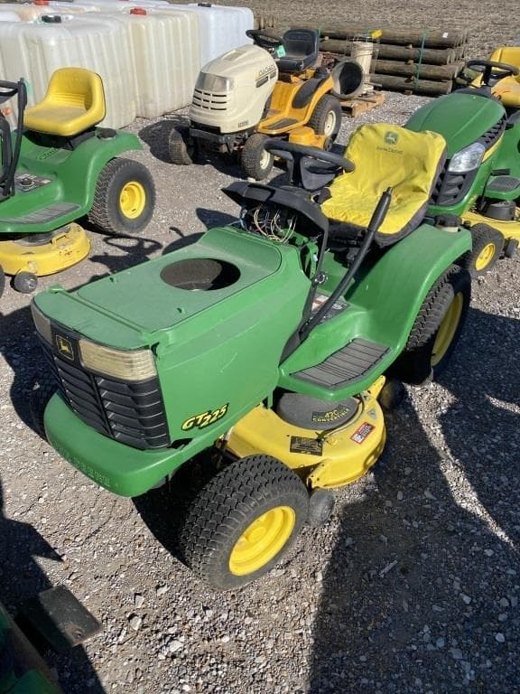 Image of John Deere GT225 Image 1