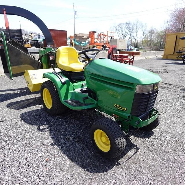 Image of John Deere GT225 equipment image 3