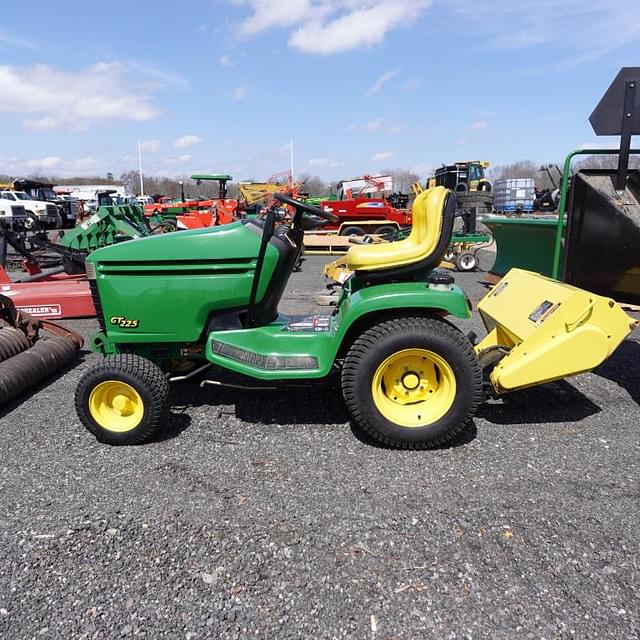 Image of John Deere GT225 equipment image 4