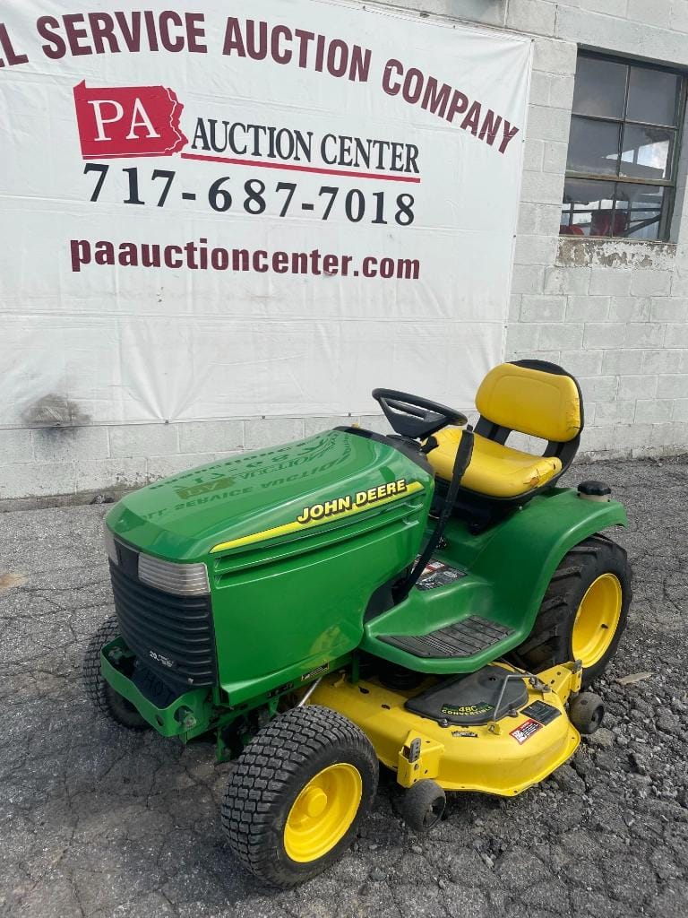 Main image John Deere GT235