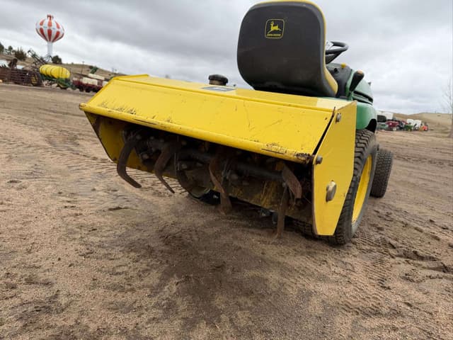 Image of John Deere GT235 equipment image 4