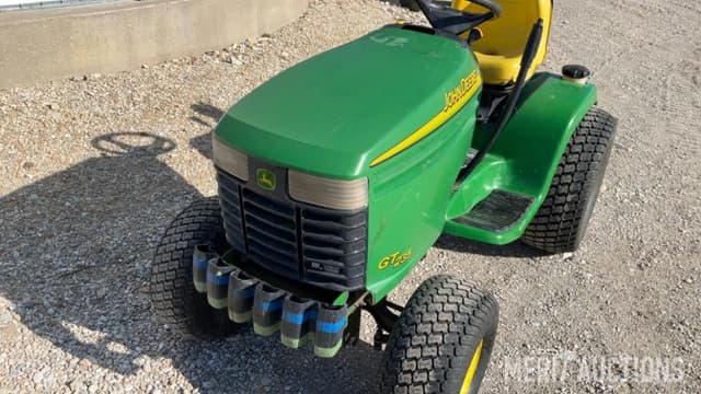 Image of John Deere GT235 equipment image 2