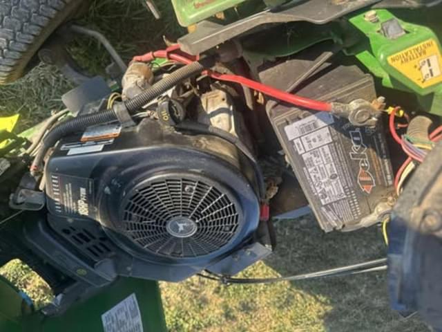 Image of John Deere GT235 equipment image 4