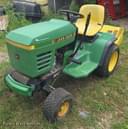 John Deere GT242 Image