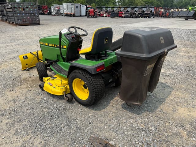 Image of John Deere GT262 equipment image 2