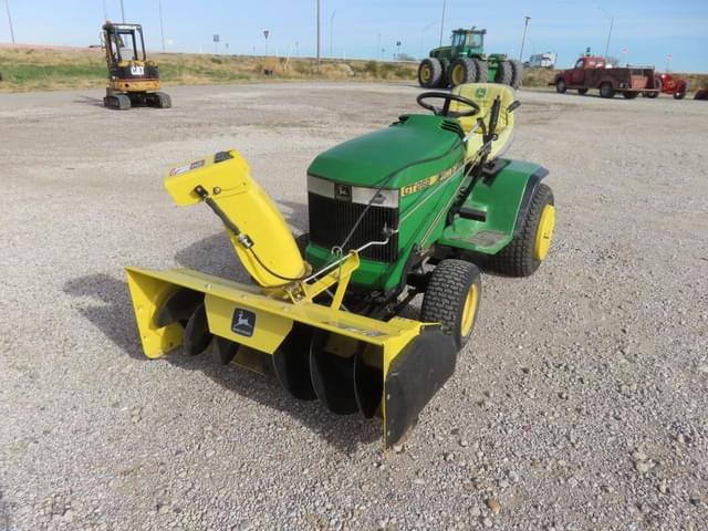 Image of John Deere GT262 equipment image 1