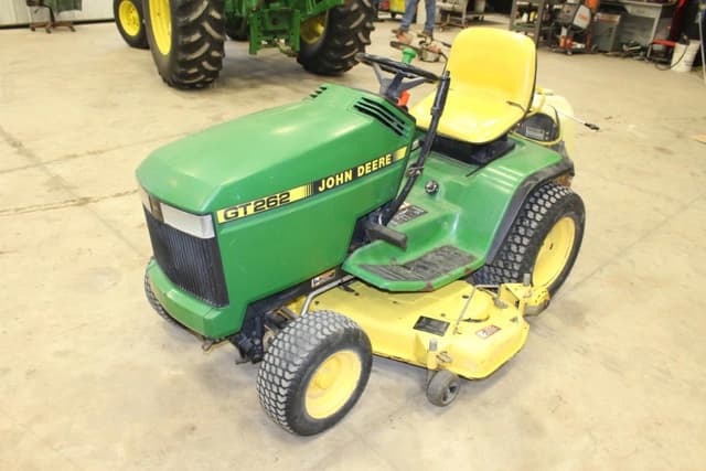 Image of John Deere GT262 equipment image 2