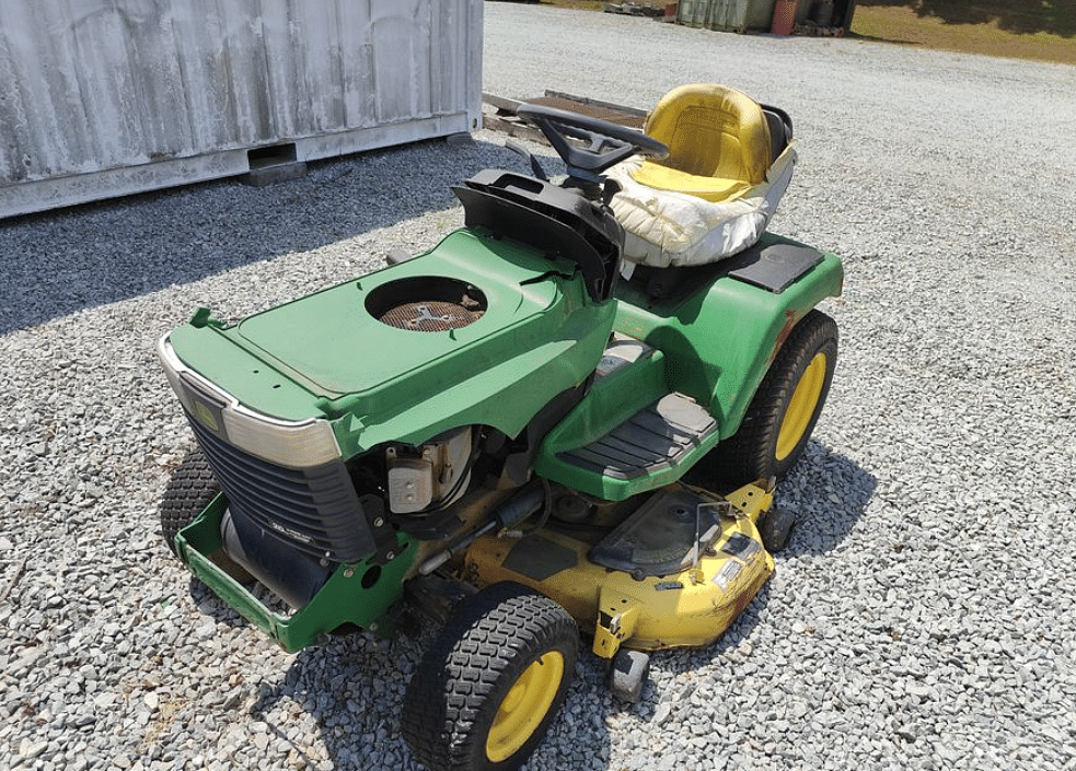 Image of John Deere GX335 Primary image