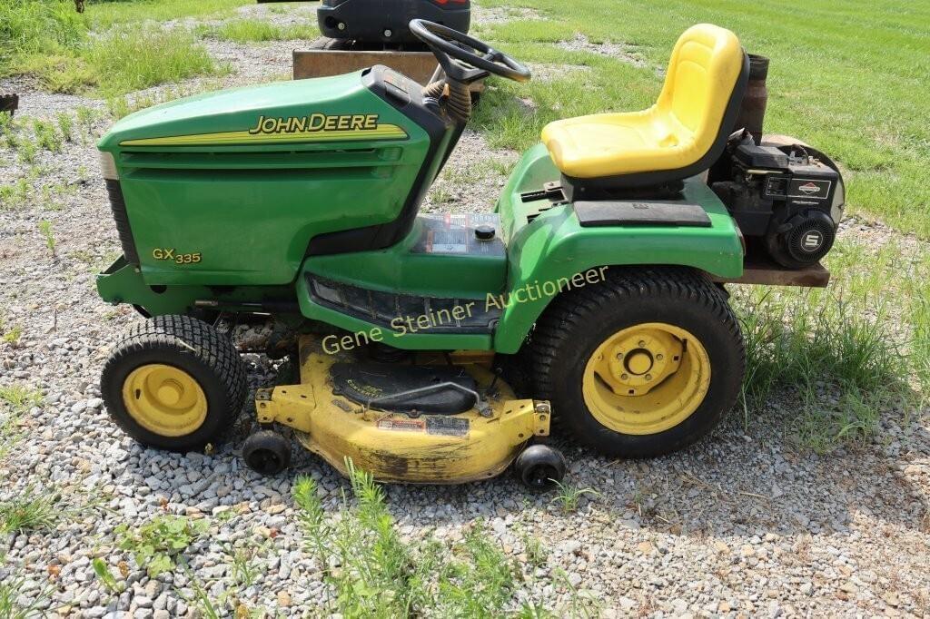 Image of John Deere GX335 Image 0