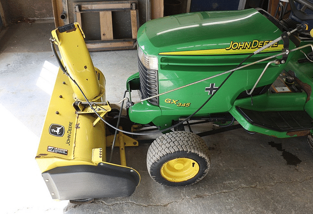 Image of John Deere GX345 equipment image 2