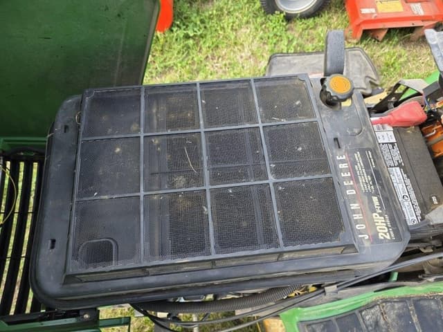 Image of John Deere GX345 equipment image 4