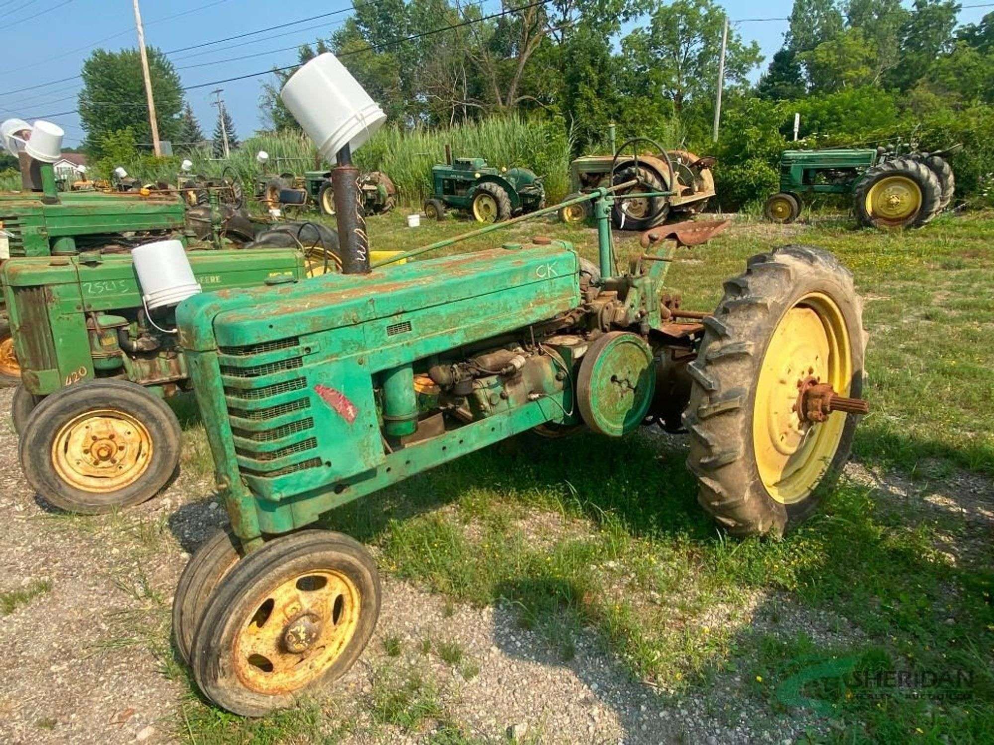 John Deere H Equipment Image0