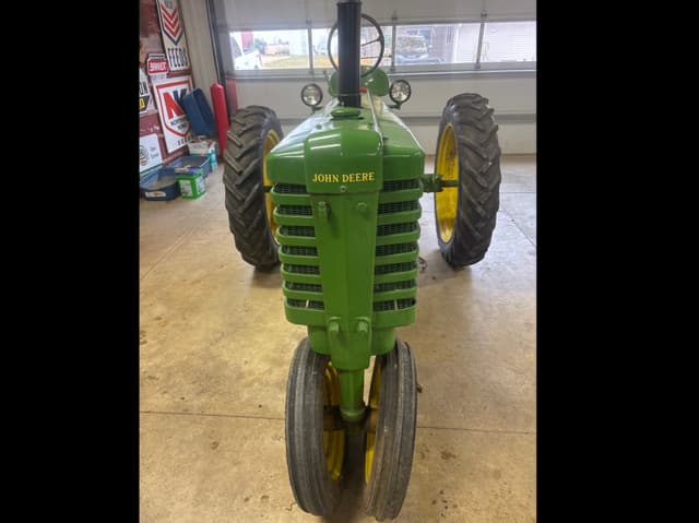 Image of John Deere H equipment image 2