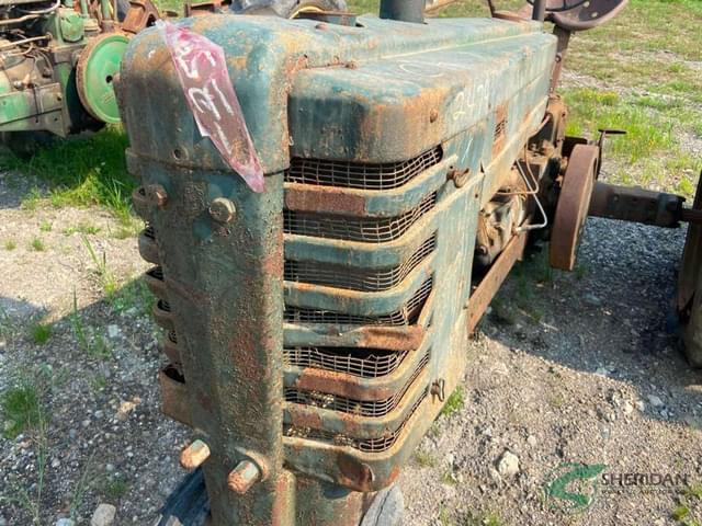 Image of John Deere H equipment image 1