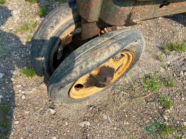 Image of John Deere H equipment image 2